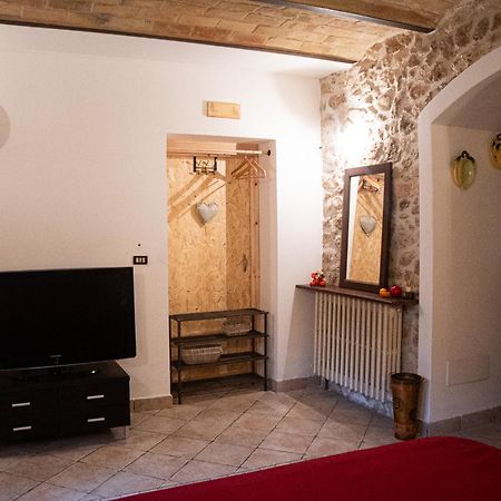 Apartament Giardino Sul Fiume Ascoli Piceno Zewnętrze zdjęcie